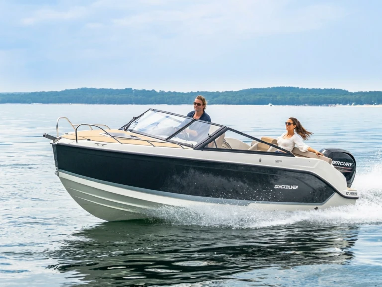 Noleggio Barca a motore a Marsiglia – Quicksilver 605 CRUISER