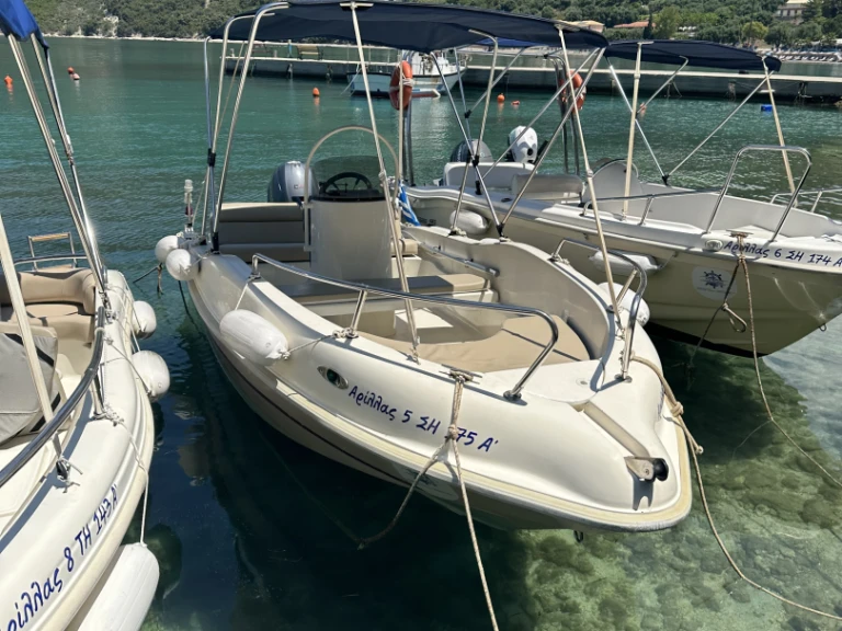 Noleggio barche Nireus Nireus 465 a Aríllas su Samboat