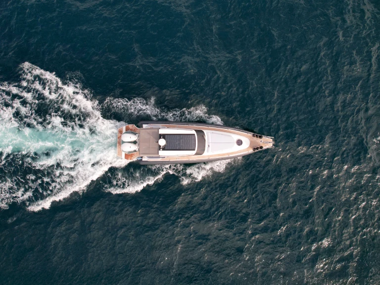 Gommone a noleggio a Kavála al miglior prezzo