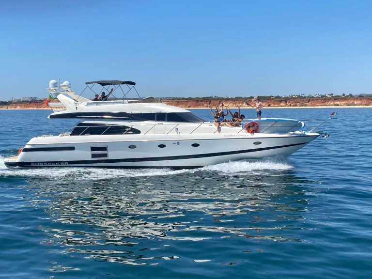 Noleggiare una others Sunseeker Manhattan 64 a Vilamoura