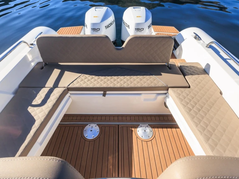 Gommone a noleggio a Ajaccio al miglior prezzo