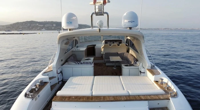 Noleggio a Saint-Tropez – Rizzardi 73 su SamBoat