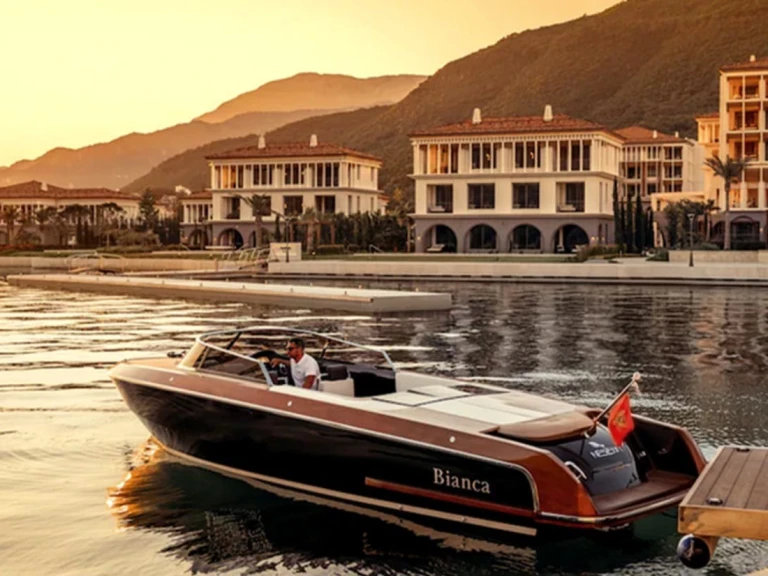 Noleggio Barca a motore  con patente nautica