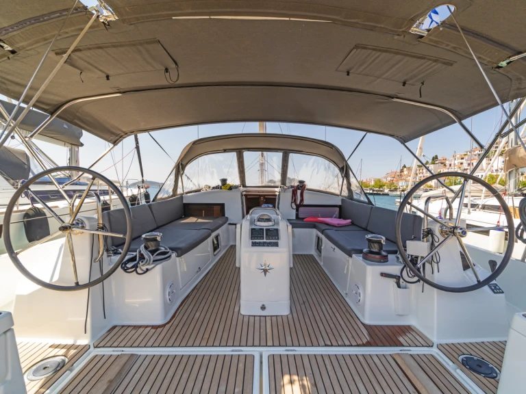 Jeanneau Sun Odyssey 490 da affittare a  Álimos