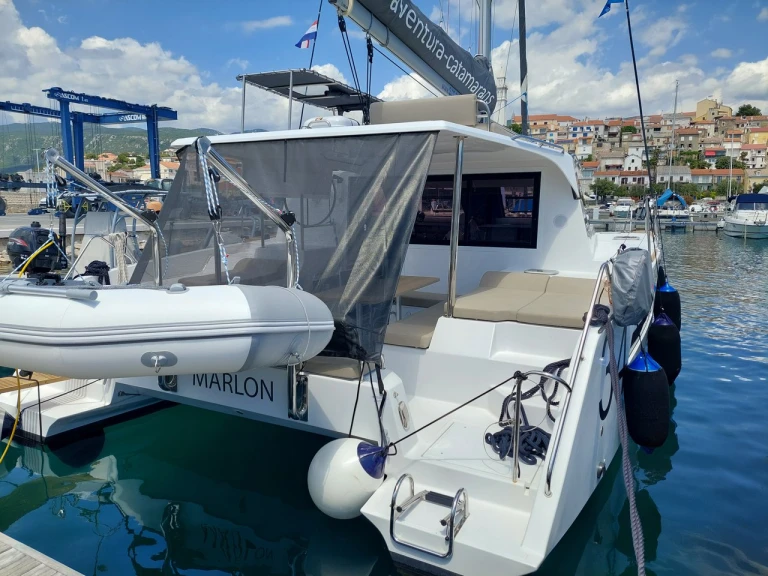 Noleggio Catamarano Aventura con patente nautica