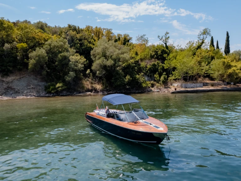 Noleggio Barca a motore con o senza skipper  a Portonovi