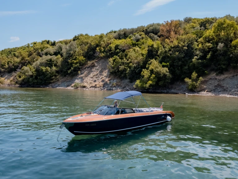  Motorboat da affittare a  Portonovi