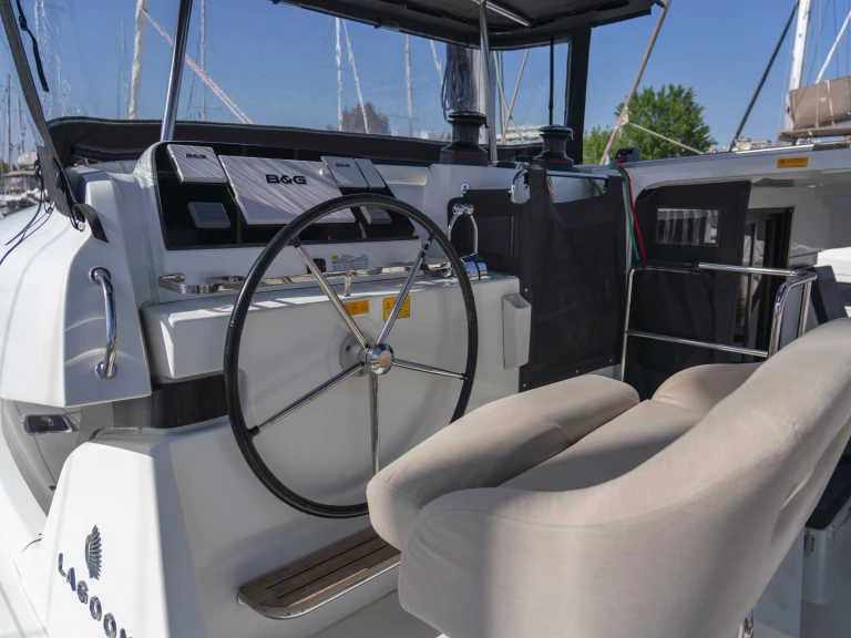 Noleggio a Álimos – Lagoon Lagoon 42 su SamBoat