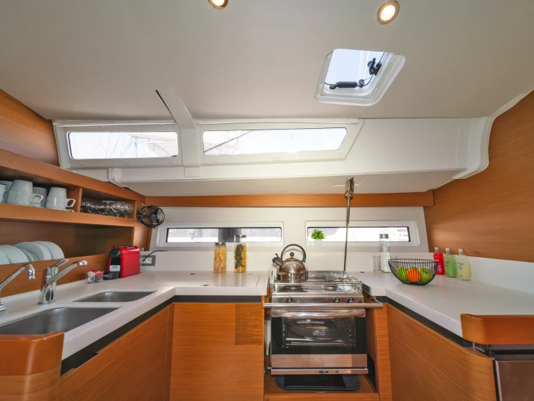 Noleggio Barca a vela a Álimos – Jeanneau Sun Odyssey 490