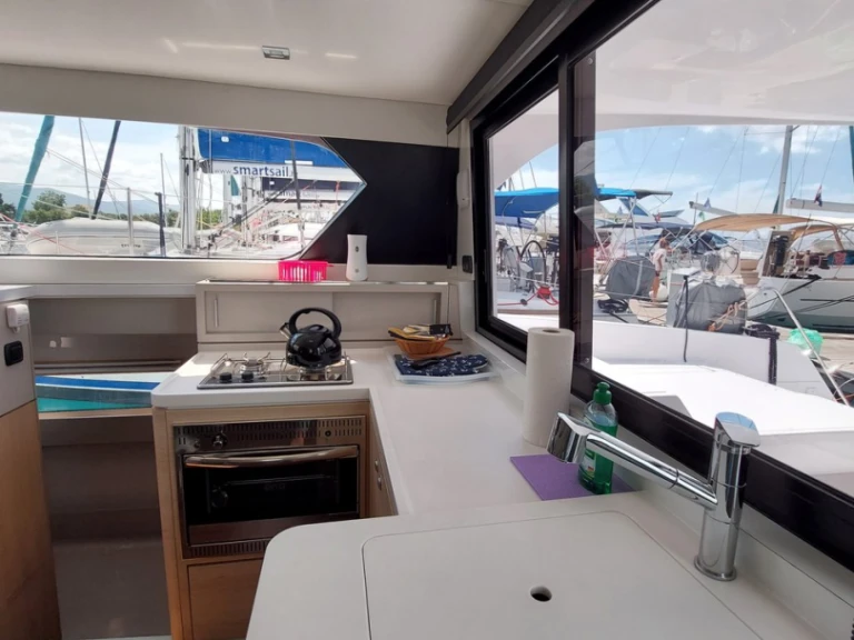 Noleggio Catamarano con o senza skipper Aventura a Zaravecchia (Biograd)