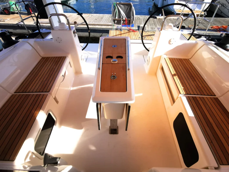 Noleggio Barca a vela Dufour con patente nautica