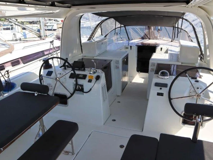 Noleggio a Álimos – Jeanneau Sun Loft 47 su SamBoat
