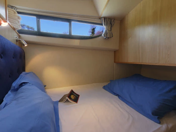 Barca a motore a noleggio a Fontenoy-le-Château al miglior prezzo