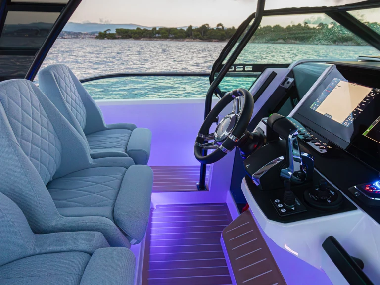 Noleggio Barca a motore con o senza skipper Saxdor a Trogir