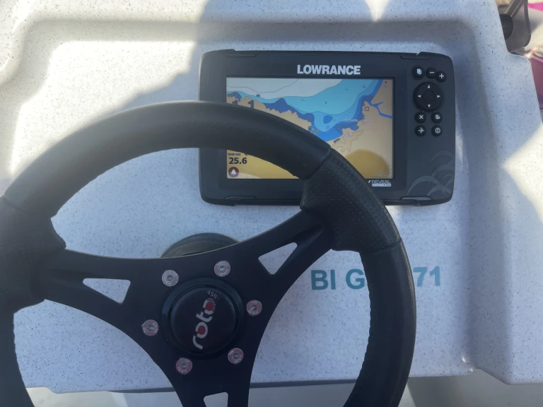 Noleggio Barca a motore ROTO con patente nautica