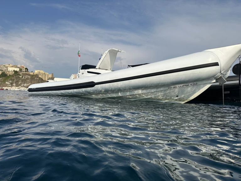 Noleggio a Napoli – Doviboat One Way 100 su SamBoat