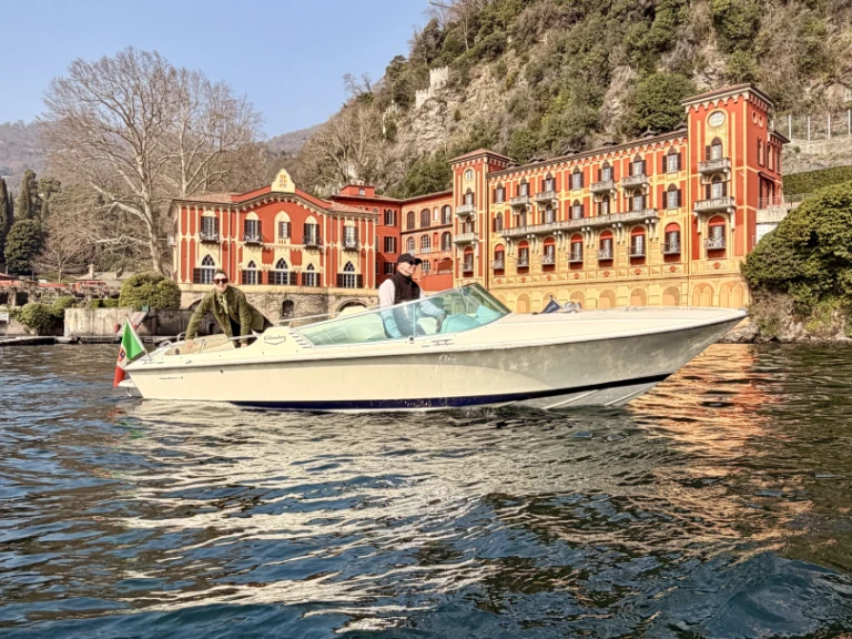 Noleggiare una Colombo super indios 21 a Como (Citta)