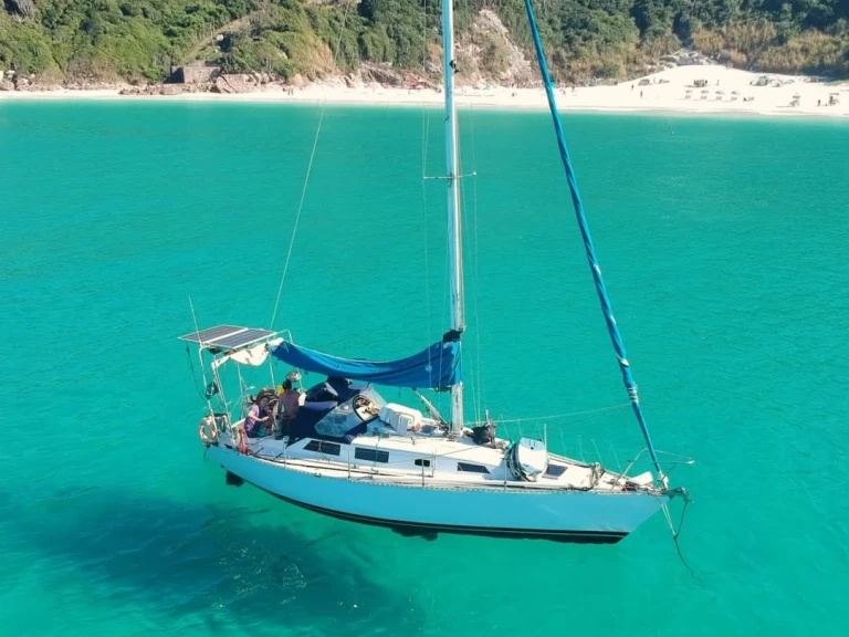 Noleggiare una Custom Made Peterson 34  a Baie de Grande-Case