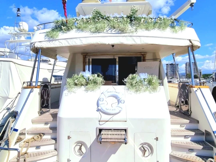 Noleggio Yacht di lusso a Amalfi Coast – Versilcraft Falcon80