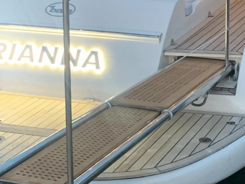 Noleggiare una Baia Flash 48 a Castellammare di Stabia