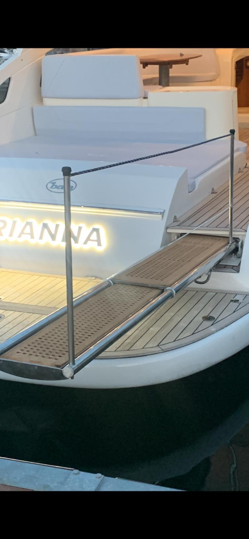 Noleggiare una Baia Flash 48 a Castellammare di Stabia