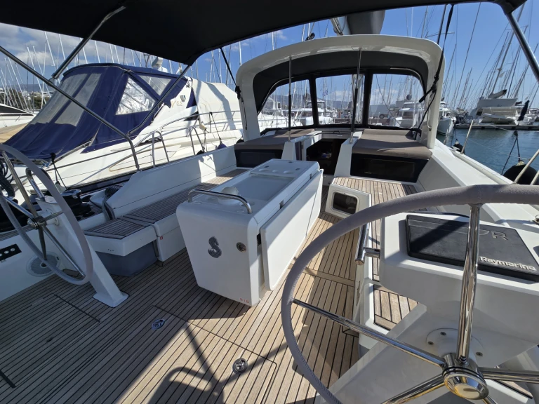 Noleggio Barca a vela a Álimos – Bénéteau Oceanis 51.1
