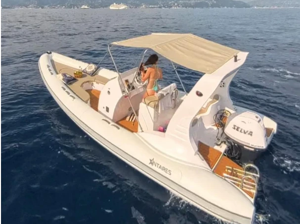 Noleggio Gommone con o senza skipper Antares a Rapallo