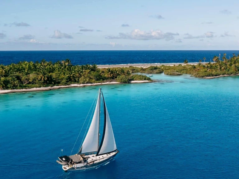 Noleggio barche Jeanneau Sun Odyssey 45.2 a Port Denarau Marina su Samboat