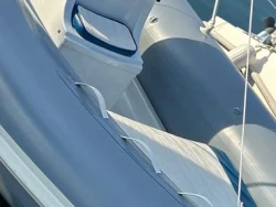 Noleggiare una Prua al vento Huracan 7.0 a Vibo Marina