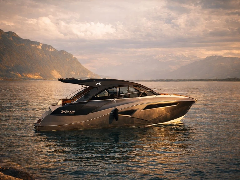 Noleggio Barca a motore con o senza skipper NX Boats a Ibiza Town