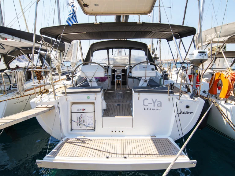 Noleggio barche Lávrio economico Hanse 458