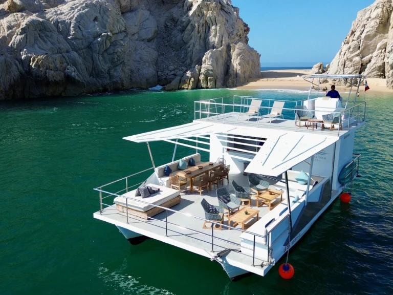 Noleggiare una Custom Made 40 a Cabo San Lucas