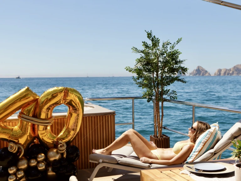 Noleggiare una Custom Made 40 a Cabo San Lucas