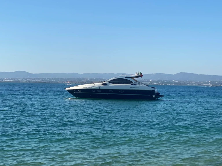 Barca a motore a noleggio a Lisbona al miglior prezzo