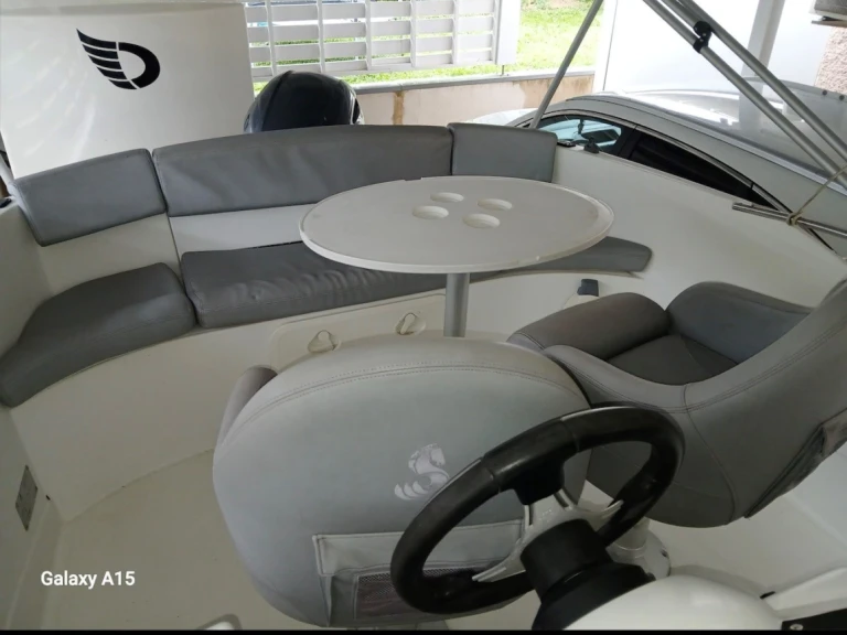 Noleggio barche Bénéteau Flyer 550 Open S2 a Aix-les-Bains su Samboat