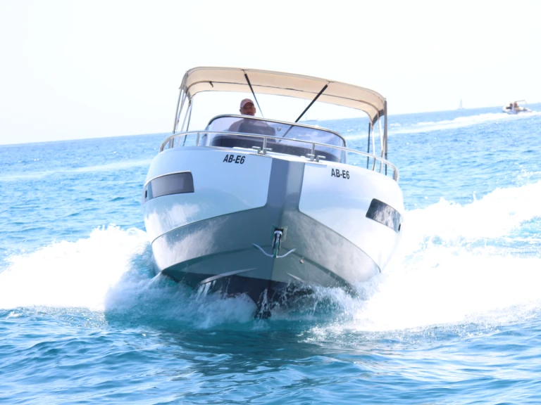 Noleggio a El Toro – Invictus  280 GT su SamBoat