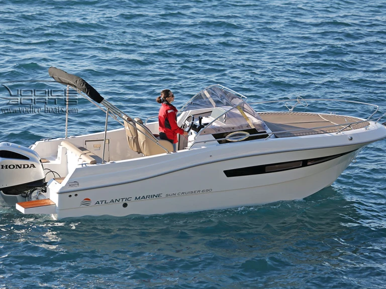 Noleggio Barca a motore a Sebenico – Atlantic 690 sun cruiser