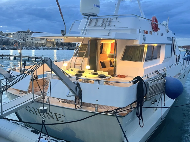 Noleggiare una Ghibli Ghibli 19 a Porto Termoli