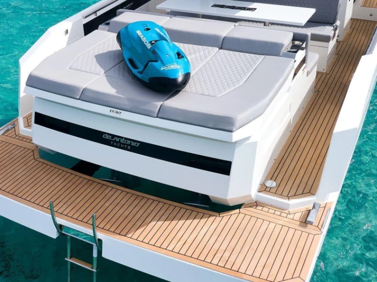 Noleggio Barca a motore a Marina Botafoch – De Antonio D32