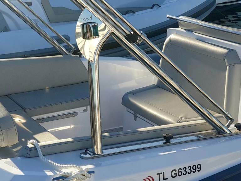 Noleggio Gommone Zodiac con patente nautica