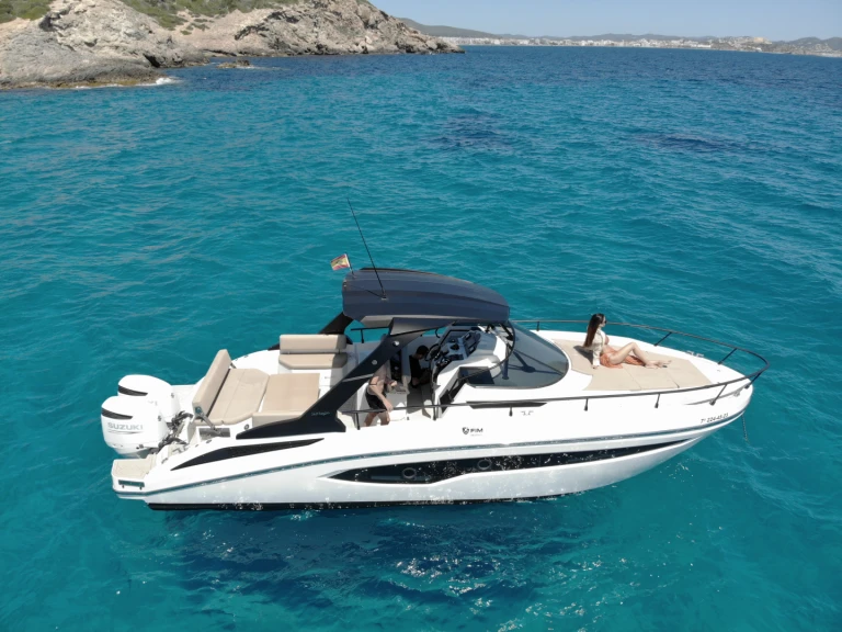 Noleggio barche FIM Regina 34 a Marina Botafoch su Samboat