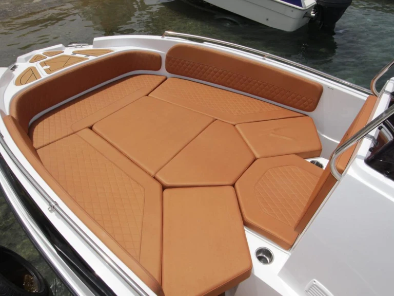 Barca a motore a noleggio a Marbella al miglior prezzo