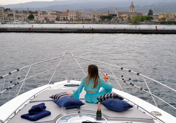 Noleggio Barca a motore Fairline con patente nautica