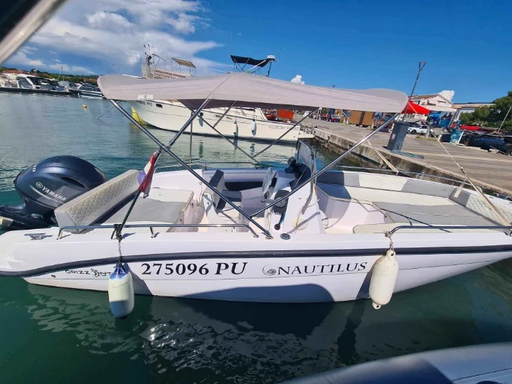 Noleggio Barca a motore con o senza skipper Orizzonti a Medulin