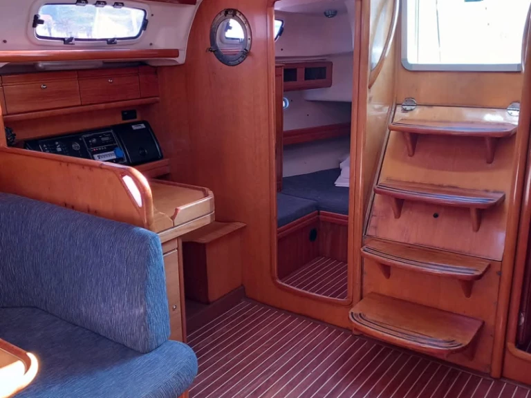 Noleggiare una Bavaria Cruiser 46 a Trogir