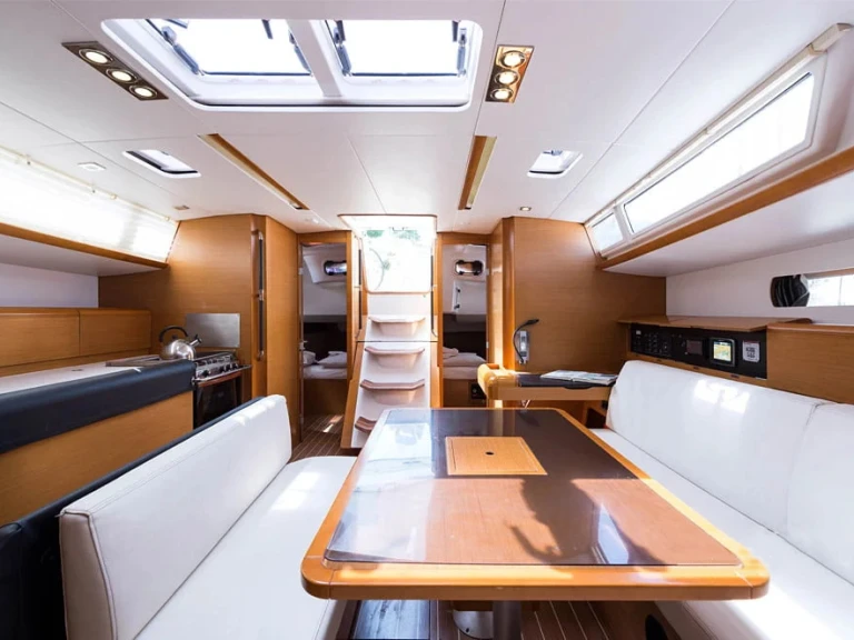 Noleggio Barca a vela a Álimos – Jeanneau Sun Odyssey 469