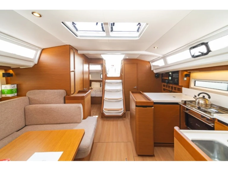 Barca a vela a noleggio a Lefkáda al miglior prezzo