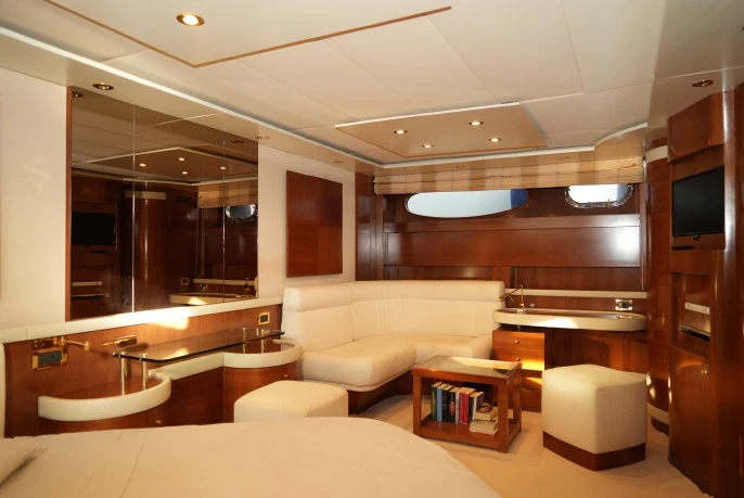 Noleggio Yacht di lusso Bayliner con patente nautica
