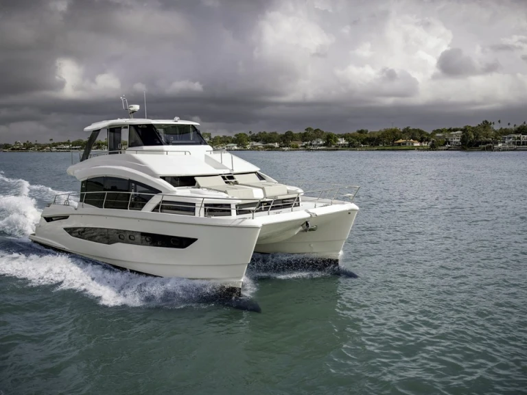 Noleggiare una Aquila Aquila 54 a Spalato