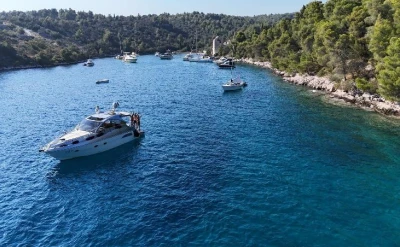 Noleggiare una Grginić Mirakul 40 a Spalato